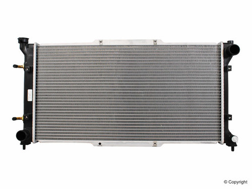 DENSO Auto Parts Radiator 221-3600 for 1994-1999 Subaru (Legacy)