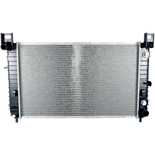 DENSO Auto Parts Radiator 221-9008 for 1999-2004 Cadillac/Chevrolet/GMC (Escalade, Silverado 1500, Silverado 2500, Suburban 1500)