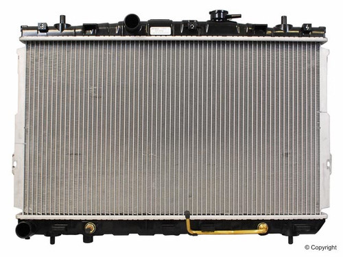 DENSO Auto Parts Radiator 221-3702 for 2001-2008 Hyundai (Elantra, Tiburon)