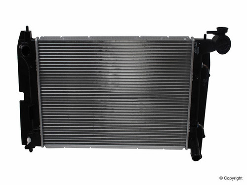 DENSO Auto Parts Radiator 221-0514 for 2003-2008 Pontiac/Toyota (Vibe, Corolla, Matrix)