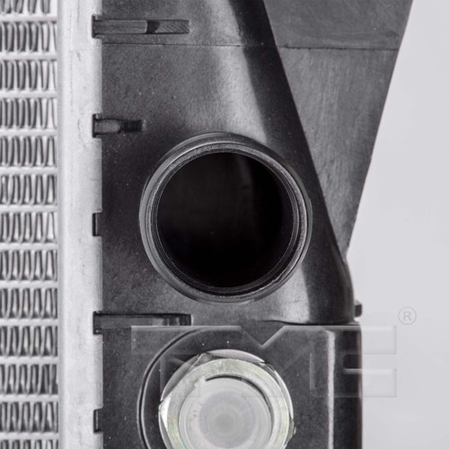 TYC Radiator 1551 for 1993-1998 Ford/Lincoln/Mercury 4.6L (Thunderbird, Mark VIII, Cougar)