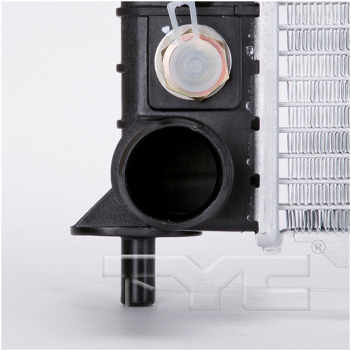 TYC Radiator 2596 for 2000-2004 Ford/Lincoln 4.6L 4.2L (F-150, F-150 Heritage, Blackwood)