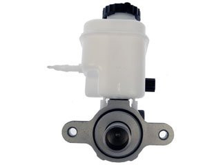 Brake Master Cylinder M630492 - front view