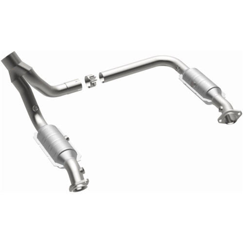 MagnaFlow Direct Fit Converter for 2007 Ram 1500 V8 5.7L OEM Underbody