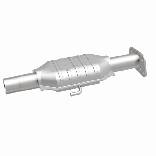 MagnaFlow HM Grade Direct-Fit Catalytic Converter 93456 for 2000-2005 Ford Excursion F-250