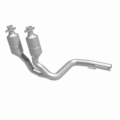 MagnaFlow 24507 HM Grade Direct-Fit Catalytic Converter for 1999-2004 Jeep Grand Cherokee