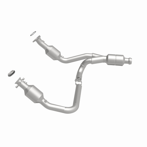 MagnaFlow OEM Grade Direct-Fit Catalytic Converter 52642 for 2016-2020 GM Sierra Silverado