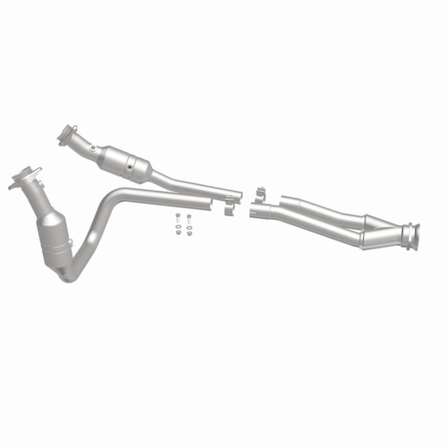 MagnaFlow OEM Grade Direct-Fit Catalytic Converter 52436 for 2015-2019 Ford Transit