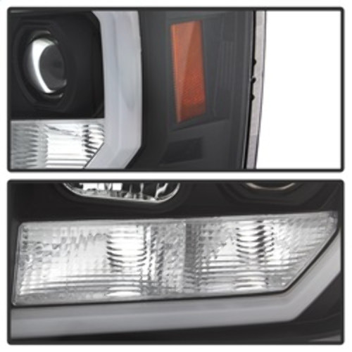 Spyder V2 Projector Headlights for GMC Sierra 1500/2500/3500 - Black