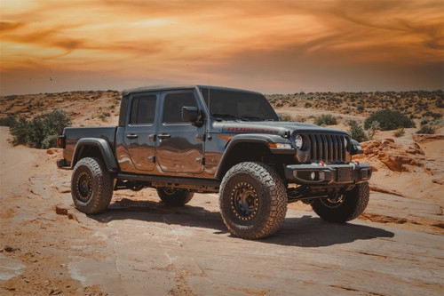 Tuff Country Suspension Lift for Jeep Gladiator (3.5in, w/ New Shocks)