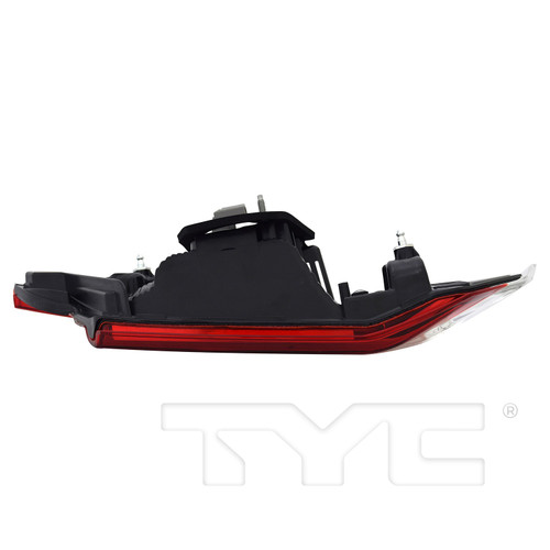 Right Inner CAPA Certified Tail Light Assembly 17-6147-00-9 - bottom view