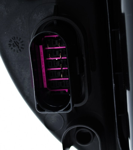 HELLA Left Headlight Assembly 247012091 - connector view