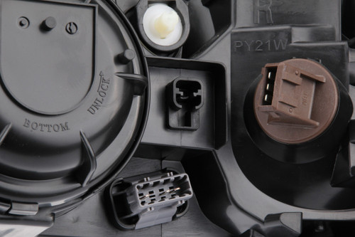 Headlight Assembly 8693564 - right view