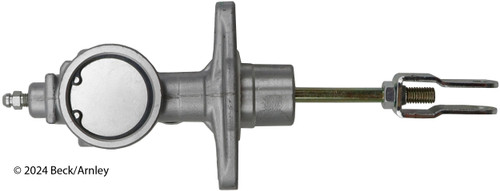 Clutch Master Cylinder 072-9932 - angled view