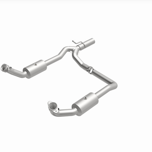 MagnaFlow 4551599 California CARB Compliant Direct-Fit Catalytic Converter for 2009-2015 Ford E-350