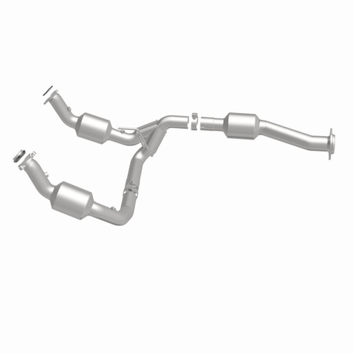 MagnaFlow 280745 OEM Grade Direct-Fit Catalytic Converter for 2020-2023 Chevy Silverado 2500