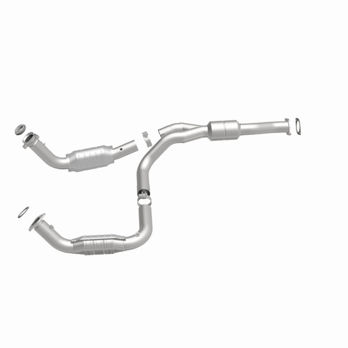 MagnaFlow OEM Grade Direct-Fit Catalytic Converter 52113 for 2012-2020 GM Express Savana