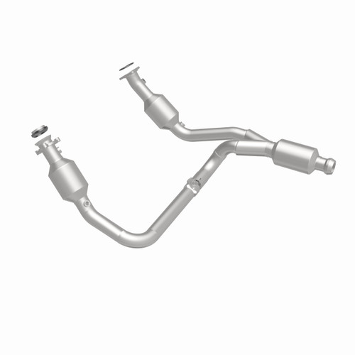 MagnaFlow 280424 OEM Grade Direct-Fit Catalytic Converter for 2014-2015 Chevy Silverado