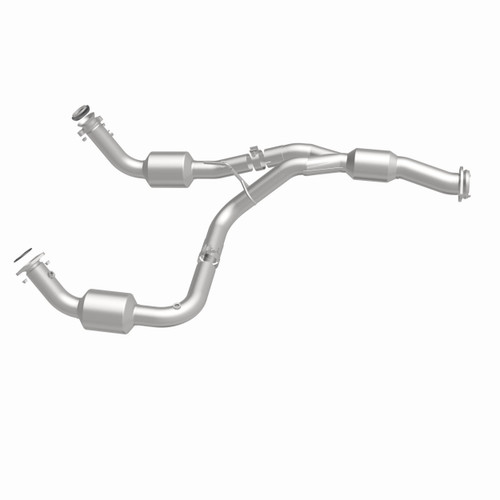 MagnaFlow OEM Grade Direct-Fit Catalytic Converter 51812 for 2011-2019 GM Sierra Silverado HD