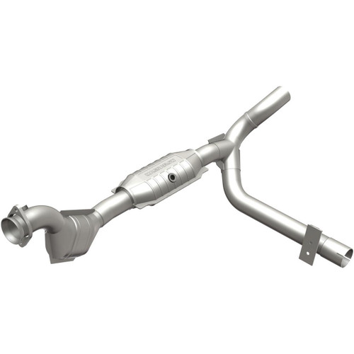 MagnaFlow OEM Grade Direct-Fit Catalytic Converter 51839 for 2001-2004 Ford Expedition F-150