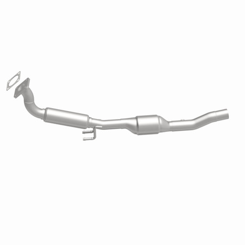 MagnaFlow OEM Grade Direct-Fit Catalytic Converter 51526 for 2001-2006 Volkswagen Beetle Golf Jetta