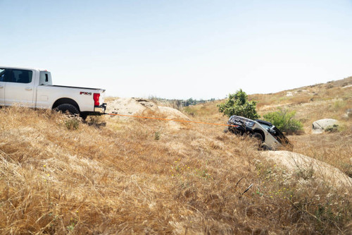 DV8 Offroad UNSK-01BL Elite Series D-Ring Shackles - 1-1/16" Steel, 7/8" Chromoly