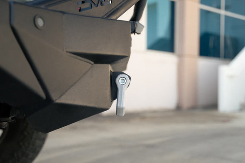 DV8 Offroad UNSK-01GR Elite Series D-Ring Shackles - 1-1/16" Steel, 7/8" Chromoly