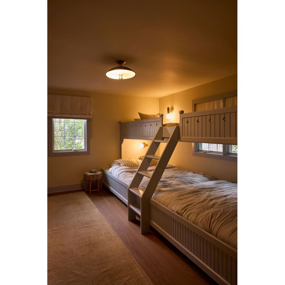 {"pim_id":"154_larkin_c4416_pbrsbk_reade_5100_agb_design_kate_marker_photo_margaret_rajic_2__v1_1k","sku":"154_C4416-PBR/SBK","media_type":"media"}