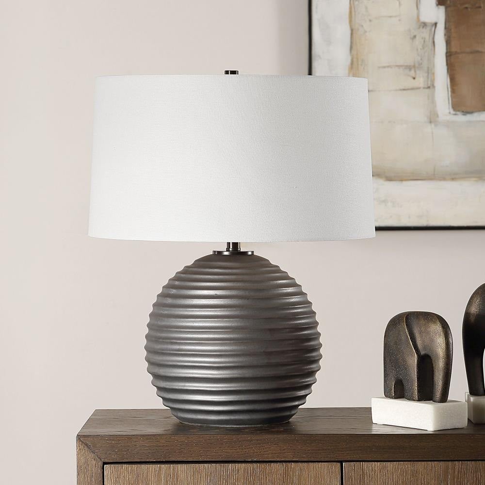 {"pim_id":"208_30458_1_a_beauty_light_off_new_2k","sku":"208_30458-1","media_type":"media"}