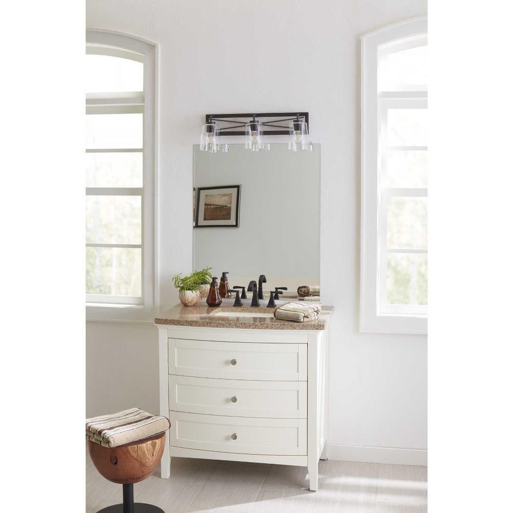 {"pim_id":"70_Briarwood_Bathroom_P300231_143_appshot_1k","sku":"70_P300231","media_type":"media"}