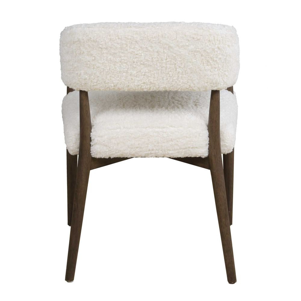 {"pim_id":"208_furn_8513_53140_a3_v1_1k","sku":"208_53140","media_type":"media"}