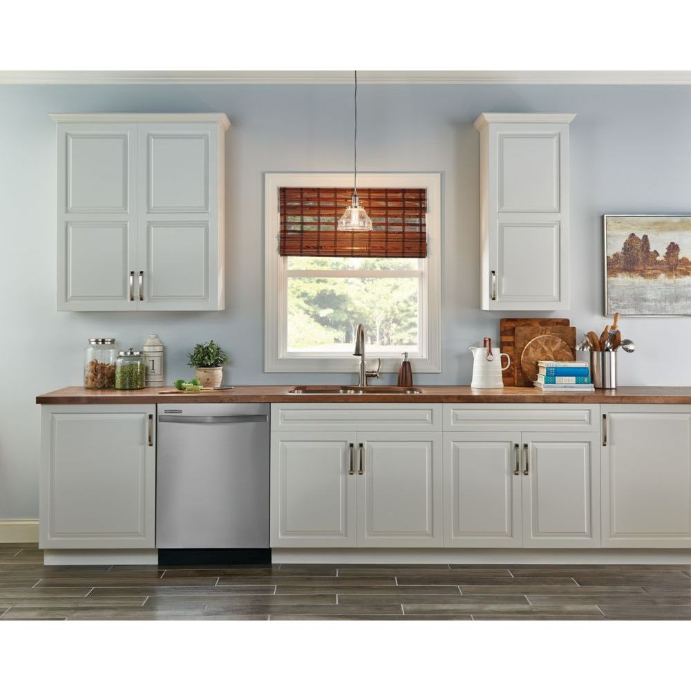 {"pim_id":"147_kitchen_4u27k30wht_4u27k12wht_4t116s27wh_43850ni_kitchen_pendant_v1_1k","sku":"147_4U27K12","media_type":"media"}