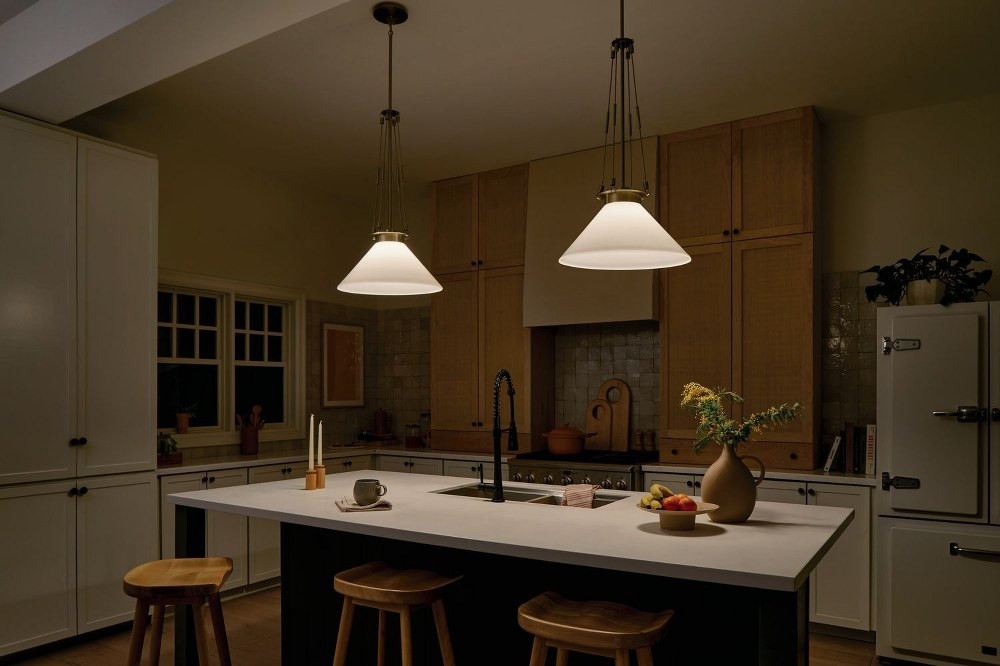 {"pim_id":"147_Kitchen_Albers_52581CPZ_Overall_Night_1A_1k","sku":"147_52581","media_type":"media"}
