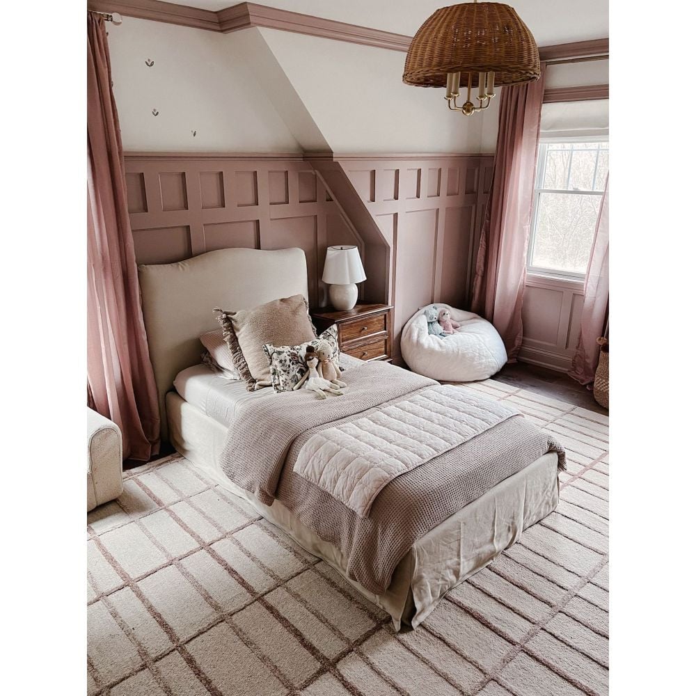 {"pim_id":"735_arwen_h859804_agb_design_cait_pappas_interior_nest_out_west_2_v1_1k","sku":"735_H859804-AGB","media_type":"media"}