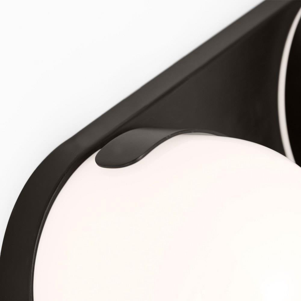 {"pim_id":"2469_EV1022AI_L1_D1_1k","sku":"2469_EV1022","media_type":"media"}