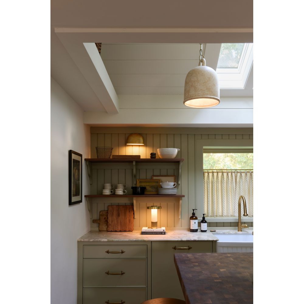 {"pim_id":"154_relic_f2712_pbrcre_sefton_l7621_agb_diggs_1505_agb_design_kate_marker_photo_margaret_rajic_6__v1_1k","sku":"154_F2712-PBR/CRE","media_type":"media"}