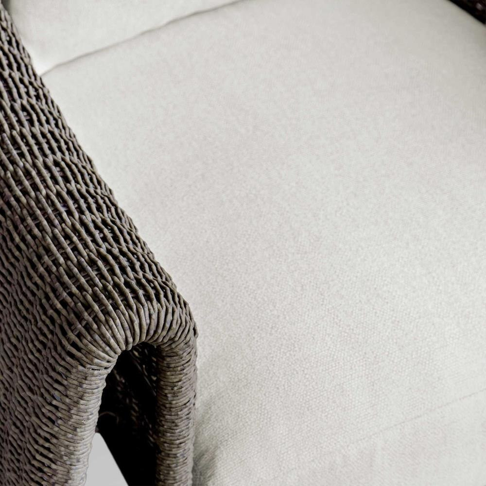 {"pim_id":"208_furn_7471_23932_a5_new_2k","sku":"208_23932","media_type":"media"}