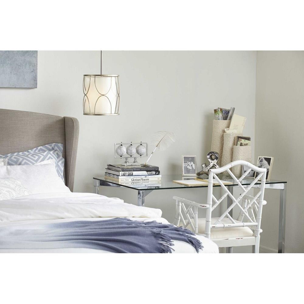 {"pim_id":"70_PROG_LANDREE_PENDANT_BEDROOM3_appshot_1k","sku":"70_P500176","media_type":"media"}