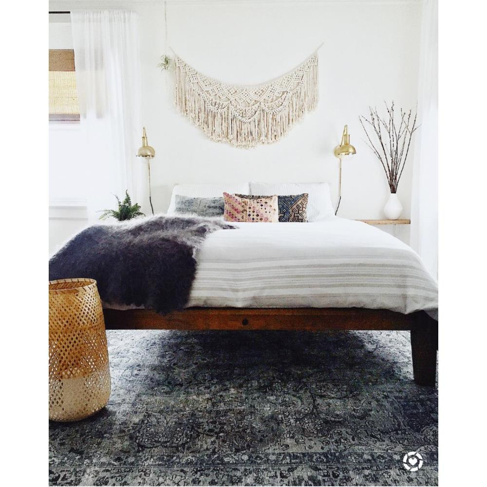 {"pim_id":"735_MITZI_HL111101_houseofsixinteriors_1","sku":"735_HL111101","media_type":"media"}