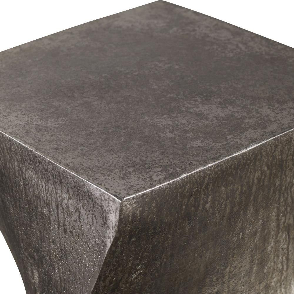 {"pim_id":"208_furn_3032_25063_a1_detail_new_2k","sku":"208_25063","media_type":"media"}