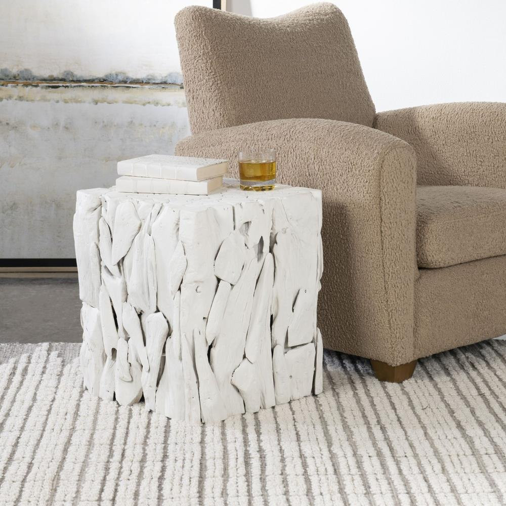 {"pim_id":"208_furn_3996_25241_b1_new_2k","sku":"208_25241","media_type":"media"}