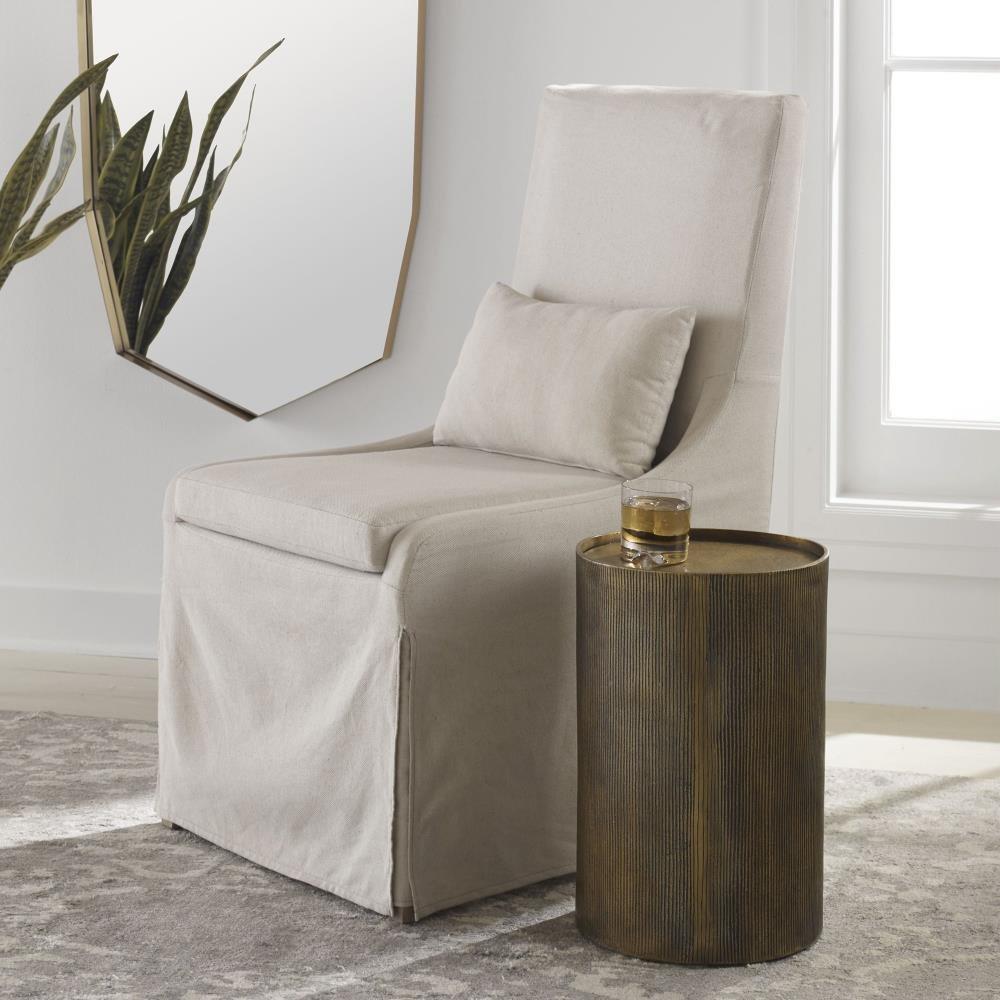 {"pim_id":"208_furn_3413_25114_a_new_2k","sku":"208_25114","media_type":"media"}