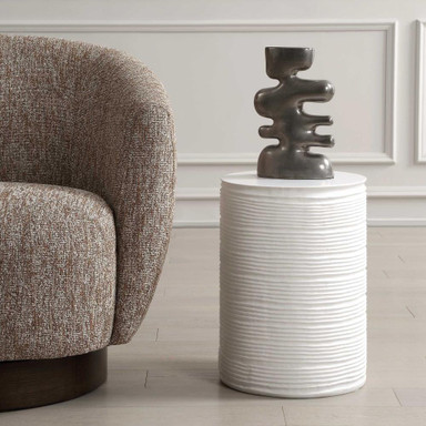 {"pim_id":"208_furn_4660_24117_b_new_2k","sku":"208_24117","media_type":"media"}