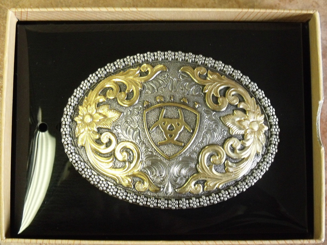 ariat belt buckle