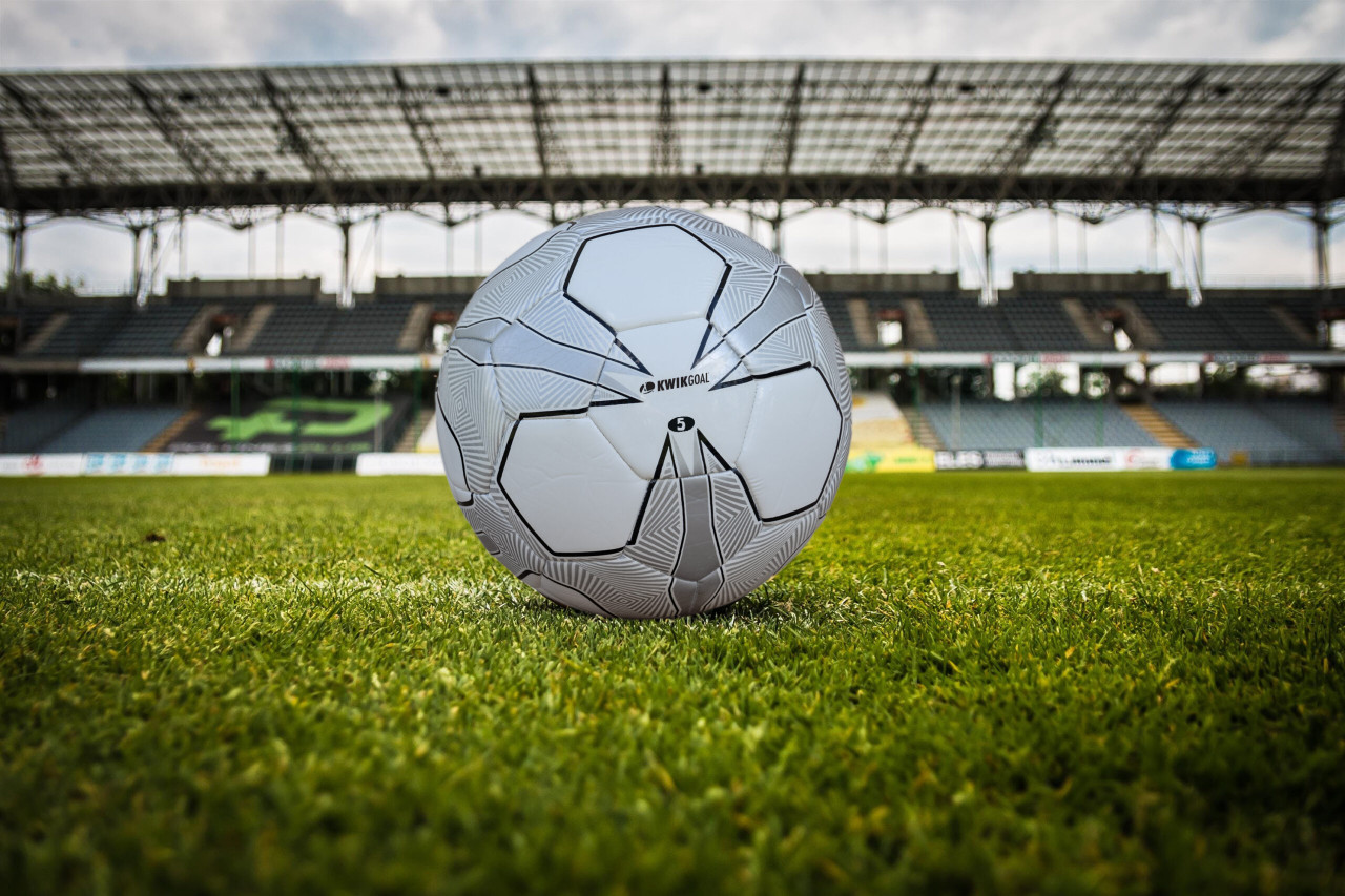 KWIKGOAL Training Ball - Thumbnail 2