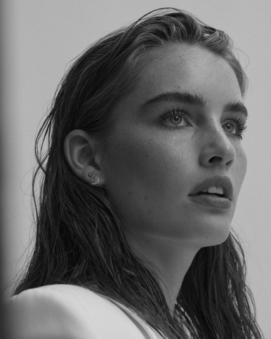 HALF MOON STUD EARRINGS - SILVER