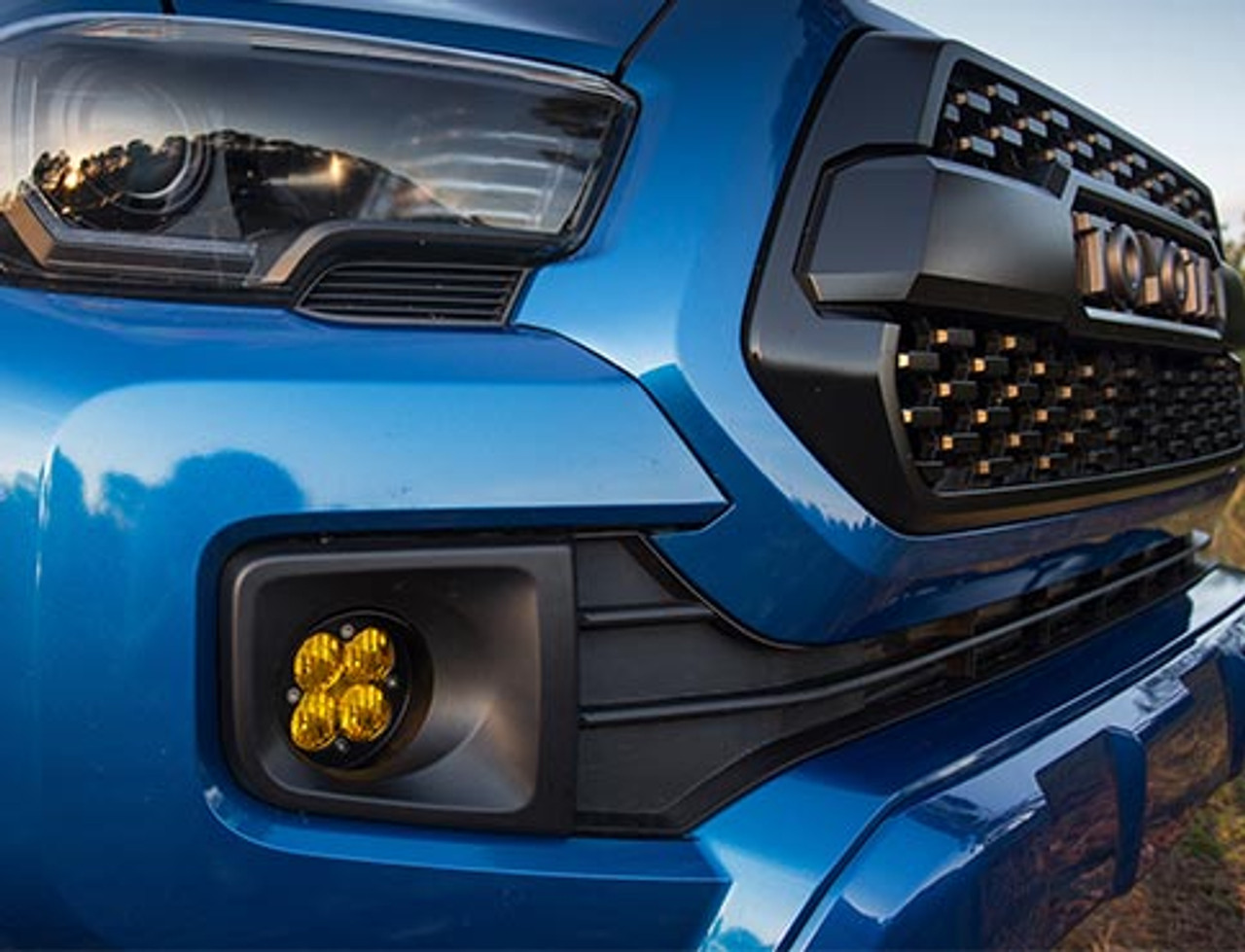 Squadron Sport Amber WC Fog Light kit on a 2016+ Tacoma