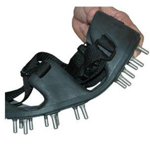46152 Flexible Bed Spiked Shoes with 7/8" Rounded Tip Spikes - L (Shoe Size 10 - 11-1/2)