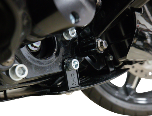 THRASHIN SUPPLY CO. - TSC-3034-1 - Skid Plate - Carbon Fiber/Gloss - With Black Brackets - FLHX/FLTRX