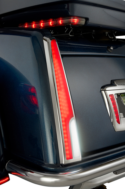 CIRO - 40085 - Taillight - LED - Red Lens - Chrome - Tri Glide